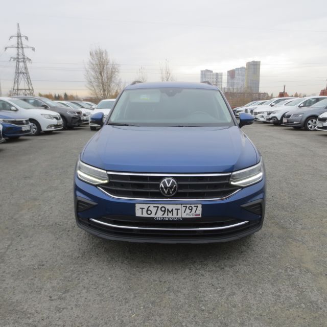 Volkswagen Tiguan — фотография 1