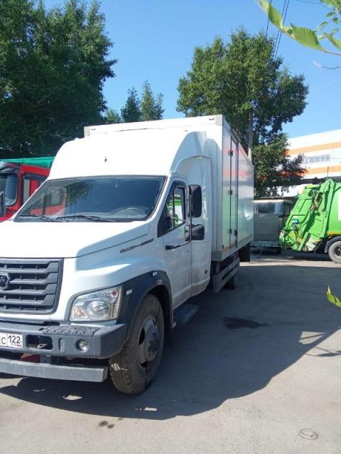 Специализированный, фургон для перевозки пищевых продуктов 2824FU — фотография 1