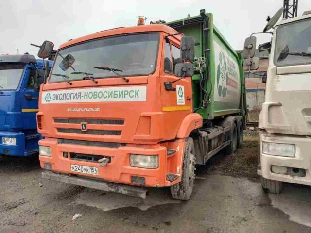 Специальный, мусоровоз с задней загрузкой КО-440В1-01 — фотография 1