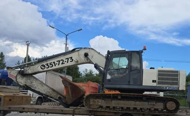 Экскаватор одноковшовый гусеничный TX220 — фотография 1