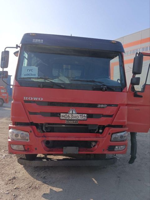 Специализированный, автомобиль-самосвал HOWO ZZ3407S3867E — фотография 1