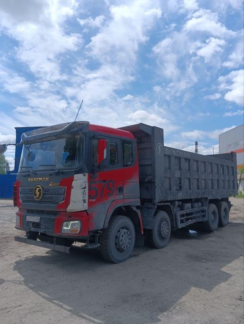 Специализированный, автомобиль - самосвал SHACMAN SX33186W366C — фотография 1