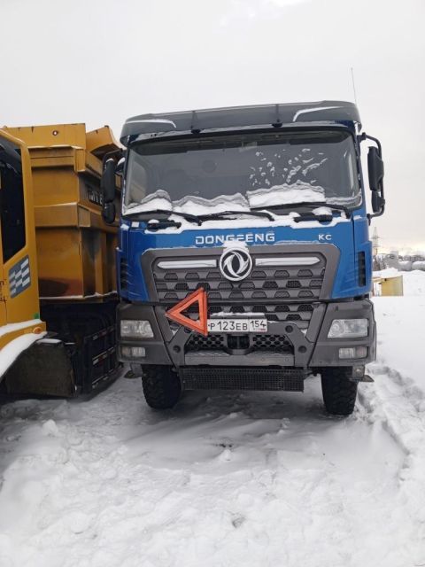 Специализированный, автомобиль - самосвал DONGFENG DFH3410А563 — фотография 1